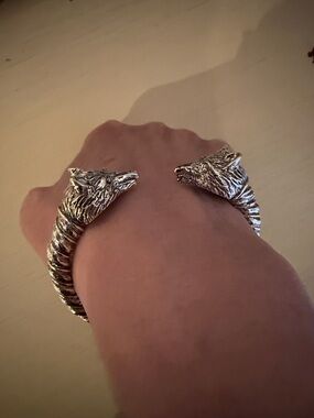 Landau Silver Tone Double Wolf Heads Cuff Bracelet